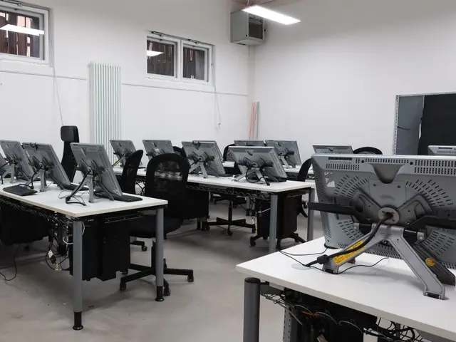 تجهیزات اداری، رایانه و IT